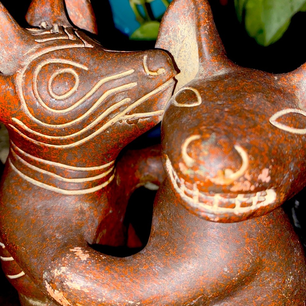 Vintage Mexico Red Clay “Ancient Dancing Colima Dogs” - Picture 4 of 11